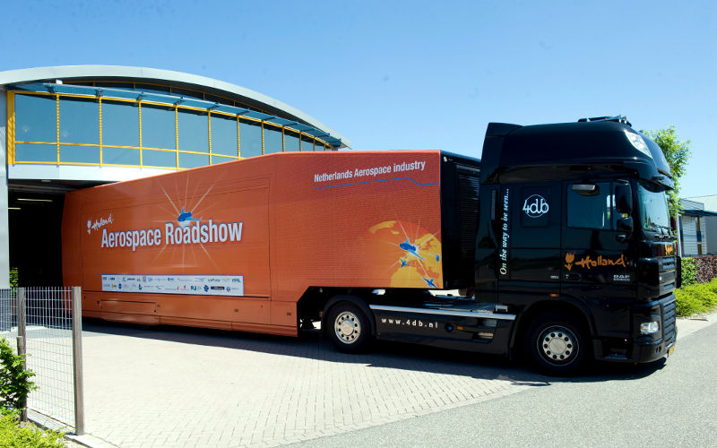 Nieuwe trailers op weg naar.........